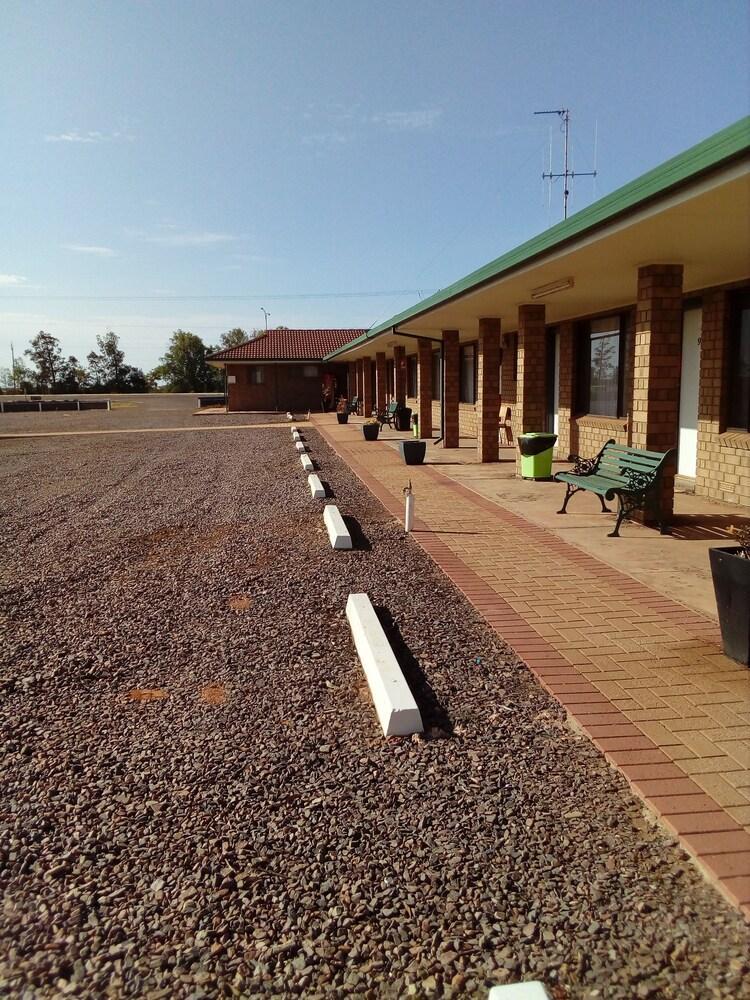 Airport Whyalla Motel Exteriör bild