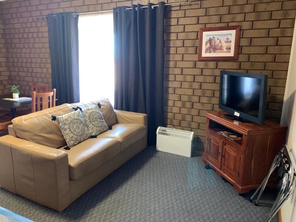Airport Whyalla Motel Exteriör bild