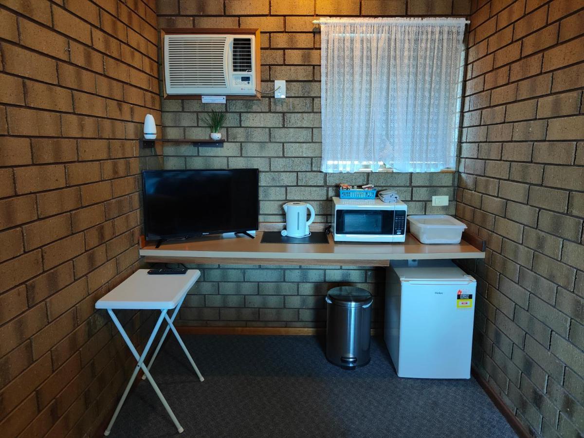 Airport Whyalla Motel Exteriör bild